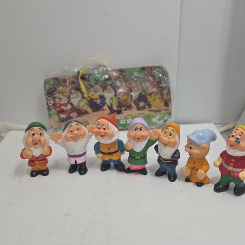Disney seven dwarfs squeaky - seven,